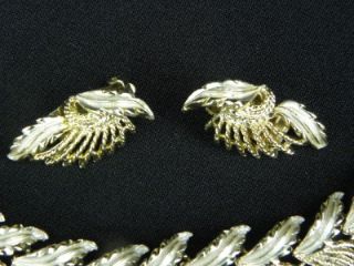Vintage Judy Lee Gold Tone White Necklace Bracelet Earrings Set