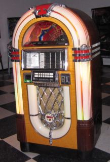 Rowe CD Bubbler Jukebox Iconic Styling w 100 CD Changer Ready to Enjoy