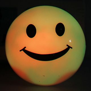 EUR € 4.31   Volto sorridente, disegno, luce LED lampada notturna