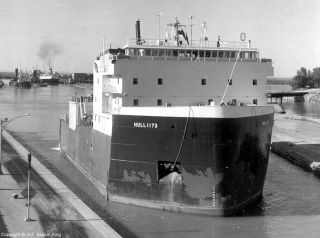 Stubby in the Welland Canal. A.F. Sagon   King