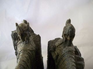 Lord of The Rings The Argonath Bookends MacLachlan Sideshow Weta