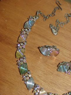 Jewelry Lisner Signed Pastel Molded Art Glass AB Rhinestone Necklace