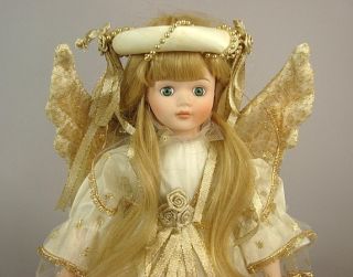 Porecelain 16 Doll Lace Seymour Mann Connoisseur Collection + Stand