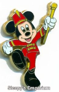 condition this pin features mickey mouse dressed as a marching band