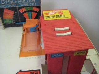 Hot Wheels Original Redline Tune Up Tower Playset Vintage