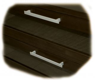 Sideboard, bzw. Kommode mit zwei Schubladen und zwei Türen  