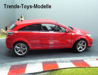 WELLY 07609 118 2005 Opel Astra GTC rot