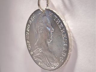 Maria Theresia Taler mit Kette 833/835 er Silber