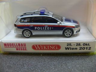 87 Wiking 104 60 VW Passat Variant Polizei Wien SoMo Modellbaumesse