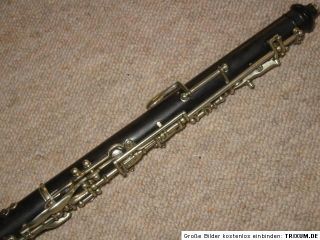 Schöne gebrauchte Knopf Oboe mit Klappe am Becher (wohl für tief B