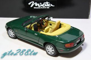 Kyosho 118 Mazda MX 5 Miata Roadster(Eunos) RHD(Green) Vintage BLACK
