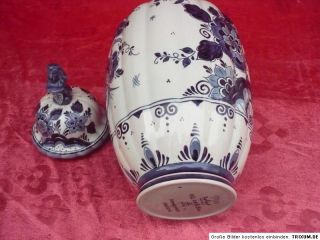 Schöne,alte Deckel Vase . Keranik (o.Porzellan), schön gearbeitet