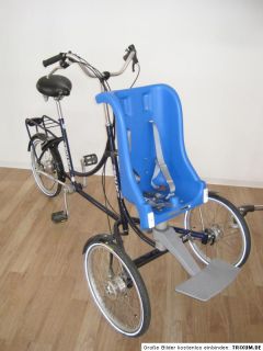 Therapeutisches Dreirad von ROAM Rider Plus mit Kindersitz