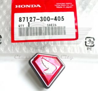 Genuine Honda sidecover diamond emblem (EMBLEM A.COVER), right side