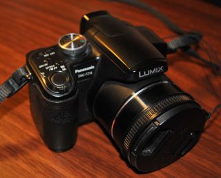 PANASONIC Lumix DMC FZ18 8.1 Mega Pixel Digitalkamera * Leica Objektiv