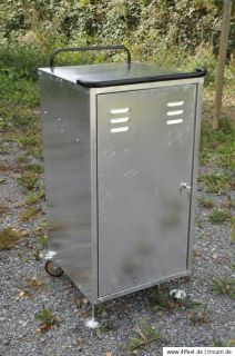 Mobile Sattelbox aus stabilem Metall