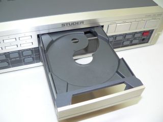 STUDER A 727 High End Studio CD Player CDS Series 19 Rackwinkel dabei