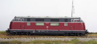 Collectable ROCO PLATIN HO gauge model of the German Diesel Locomotive