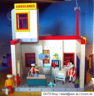 Ambulanz / Krankenhaus mit Hubschrauber Landeplatz   Playmobil
