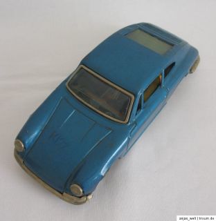 Alter blauer Porsche Yone Japan