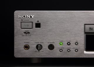 Sony MDS JB940 MD Recorder mit FB und ATTRAC Type R long play LP2