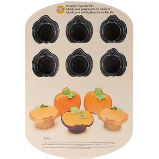 Wilton 12 cavity Nonstick Halloween Pumpkin Crown Mold Baking Pan