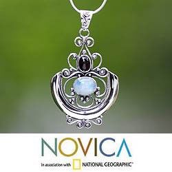 Sterling Silver Arabesque Moonstone Necklace (Indonesia)