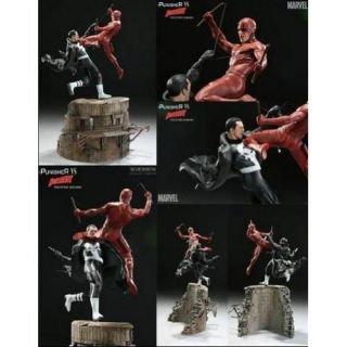 Punisher VS Daredevil Diorama   47 cm de haut. En résine Polystone