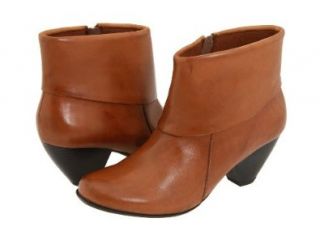  Clarks Artisan Hula Skirt Womens Ankle Boots Brown 5.5 Shoes
