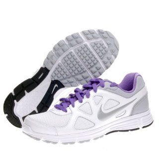 NIKE REVOLUTION FOR WOMEN 488148 102 (9) Shoes