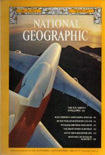 National Geographic (AUGUST 1977, 152) RODERICK M. GRANT 