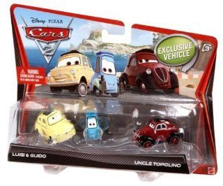 Disney / Pixar CARS 2 Movie 155 Die Cast Car 2Pack Luigi